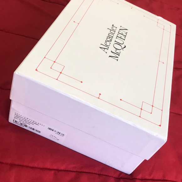 Alexander McQueen oversized sneaker - Picture 2 of 6